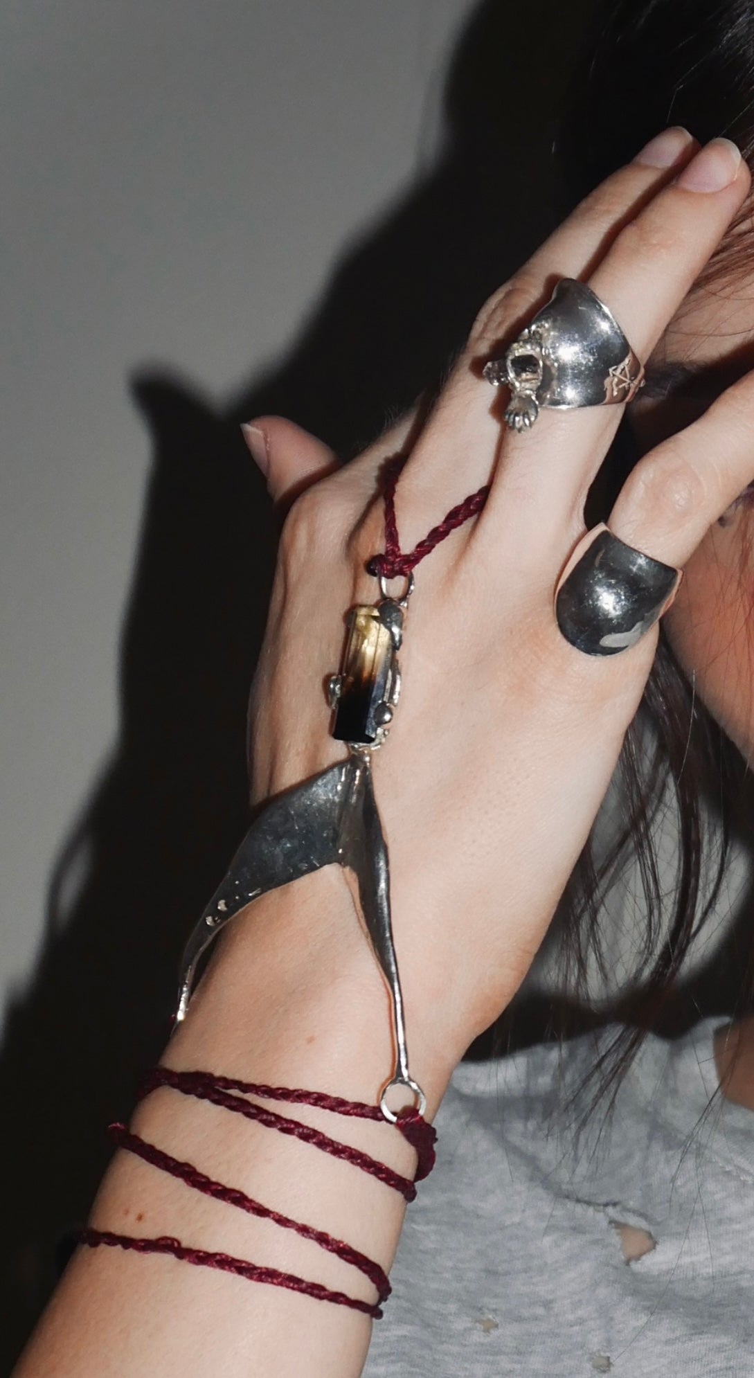 Espina Hand Adornment